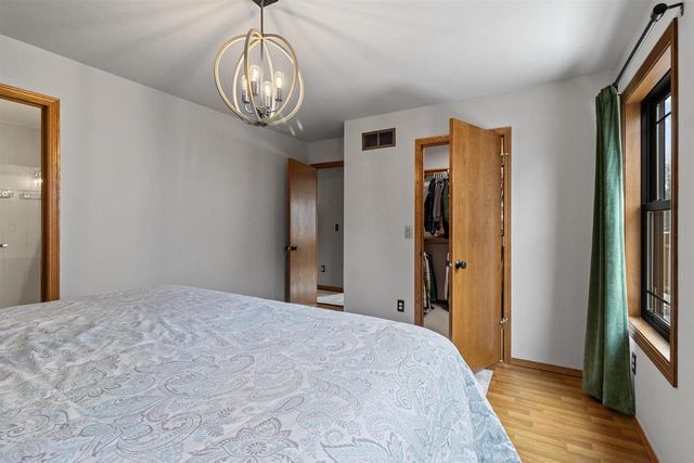 911 S 7TH STREET, De Pere, WI 54115