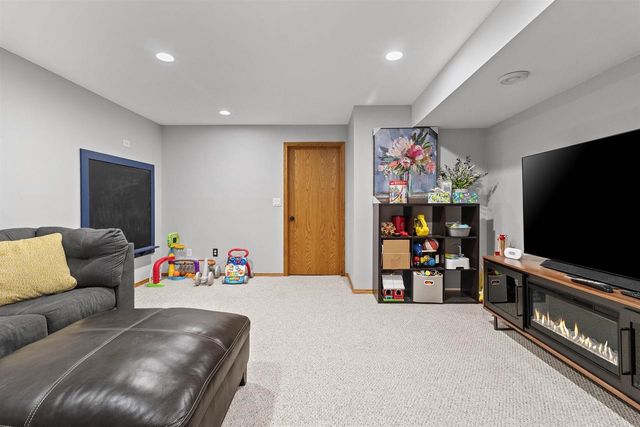 911 S 7TH STREET, De Pere, WI 54115