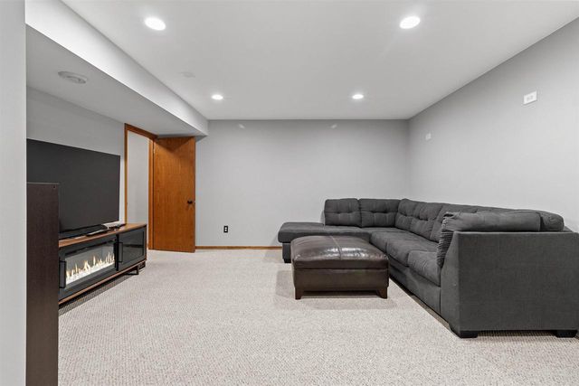 911 S 7TH STREET, De Pere, WI 54115