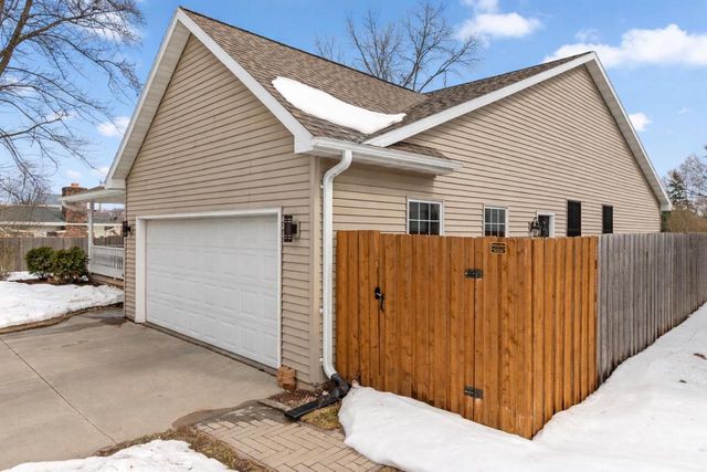 911 S 7TH STREET, De Pere, WI 54115