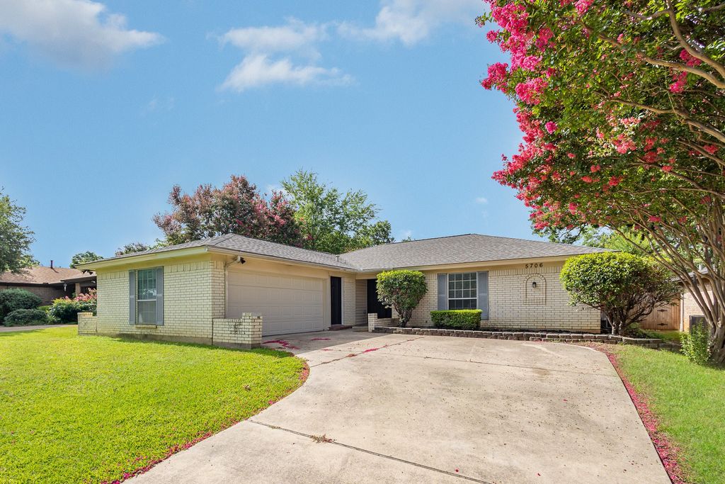 5706 Ridge Drive, Arlington, TX 76016