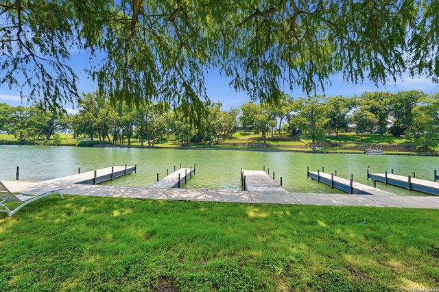 960 River Bank, New Braunfels, TX 78130