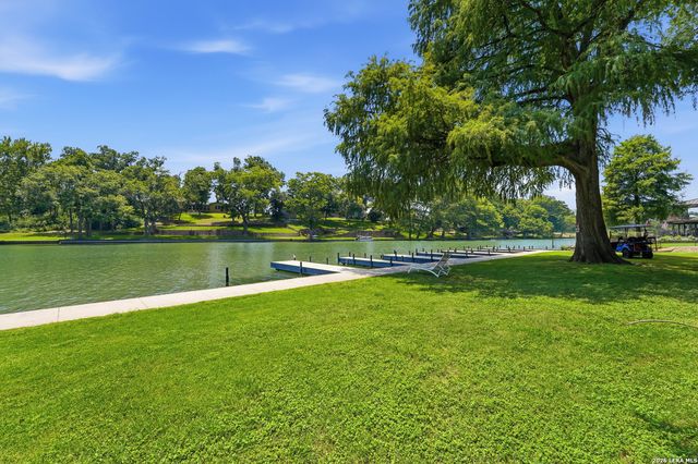 960 River Bank, New Braunfels, TX 78130