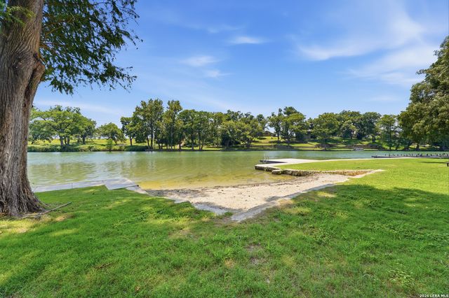 960 River Bank, New Braunfels, TX 78130