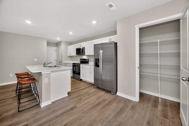 2569 SE Hawkins Avenue, West Des Moines, IA 50061