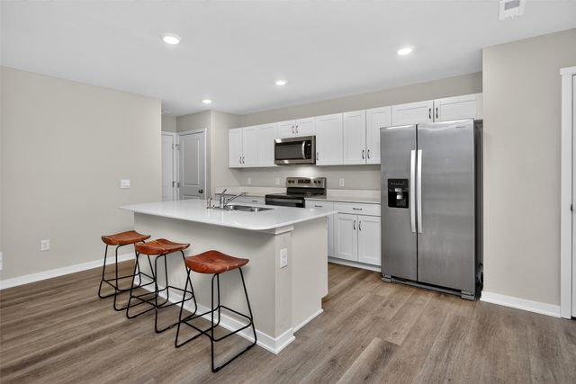 2569 SE Hawkins Avenue, West Des Moines, IA 50061