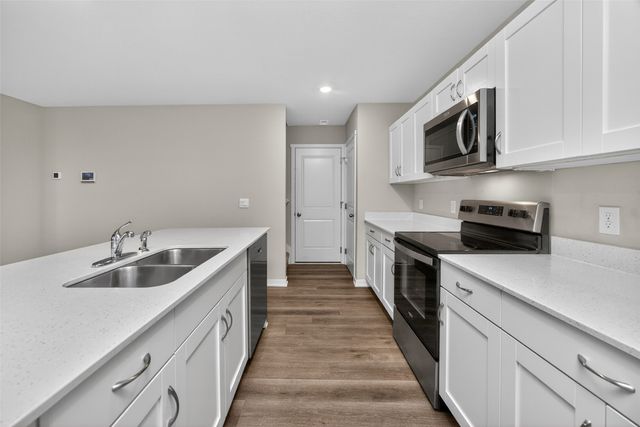 2569 SE Hawkins Avenue, West Des Moines, IA 50061