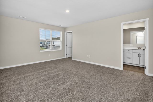 2569 SE Hawkins Avenue, West Des Moines, IA 50061