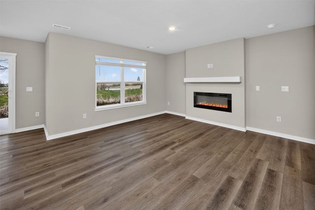 2569 SE Hawkins Avenue, West Des Moines, IA 50061