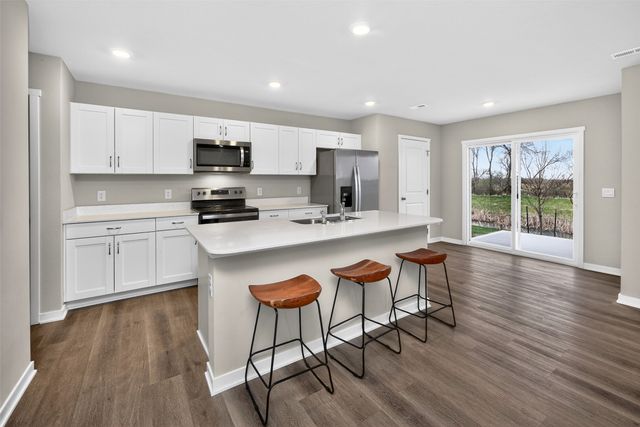 2569 SE Hawkins Avenue, West Des Moines, IA 50061