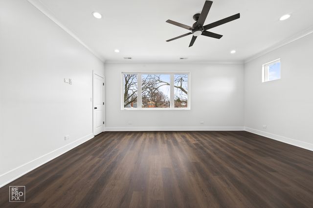 1422 S 13th Avenue, Maywood, IL 60153