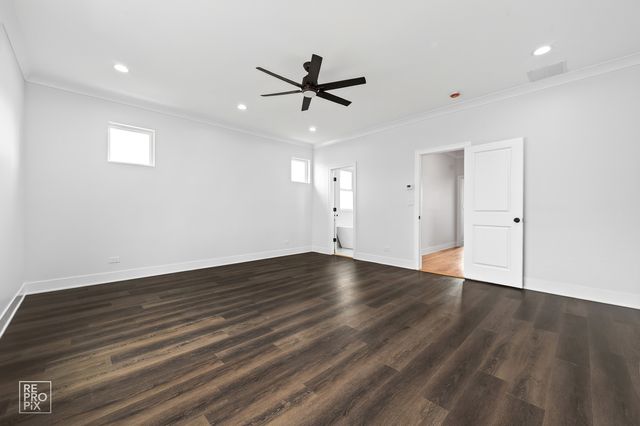 1422 S 13th Avenue, Maywood, IL 60153