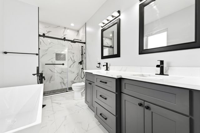 1422 S 13th Avenue, Maywood, IL 60153