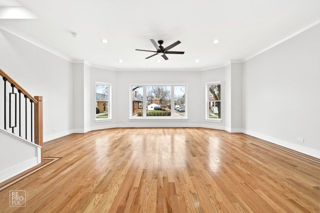 1422 S 13th Avenue, Maywood, IL 60153