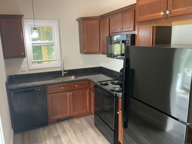 11 Sherman Avenue, East Hartford, CT 06108