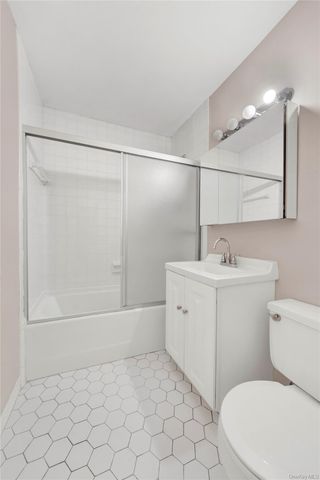 1523 Central Park ave 3E, Yonkers, NY 10710