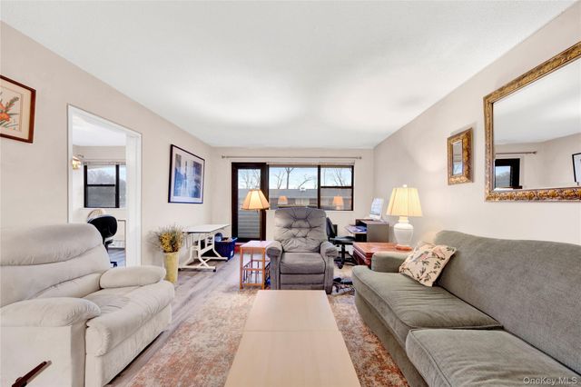 1523 Central Park ave 3E, Yonkers, NY 10710