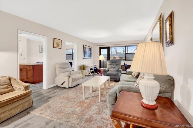 1523 Central Park ave 3E, Yonkers, NY 10710