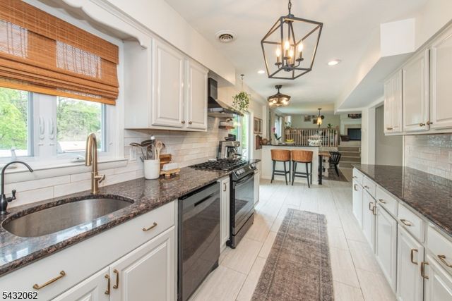 14 Queens Rd, Rockaway Twp., NJ 07866
