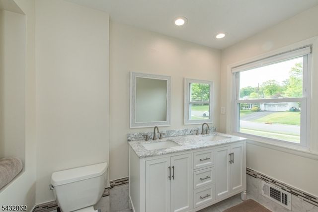 14 Queens Rd, Rockaway Twp., NJ 07866