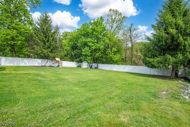 14 Queens Rd, Rockaway Twp., NJ 07866