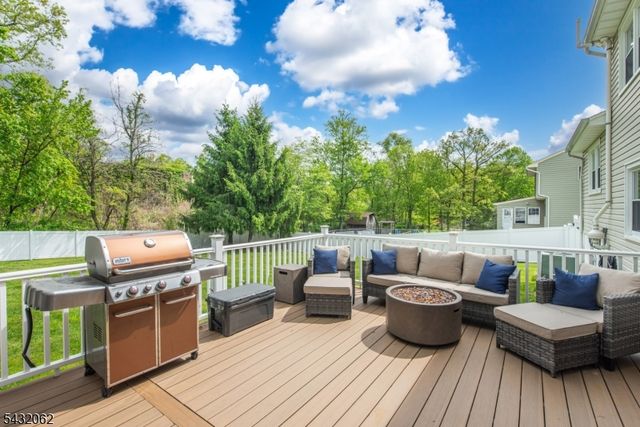 14 Queens Rd, Rockaway Twp., NJ 07866