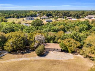 1310 Lariat Circle, Oak Leaf, TX 75154