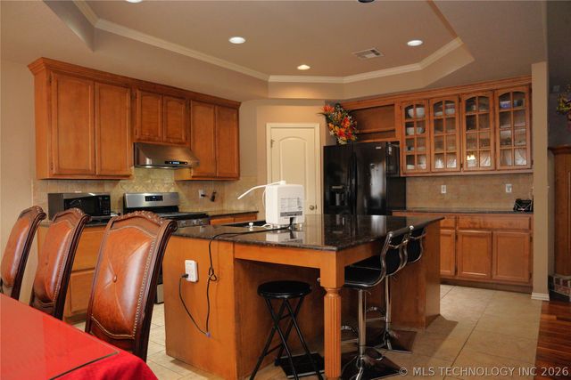 2312 E Queens Street, Broken Arrow, OK 74012