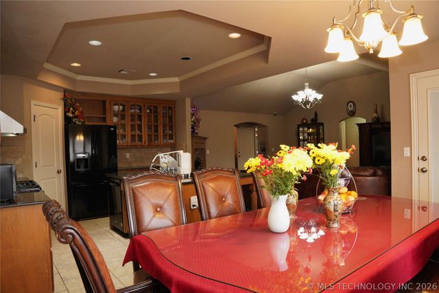 2312 E Queens Street, Broken Arrow, OK 74012