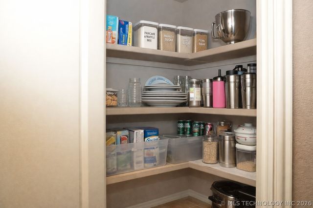 2312 E Queens Street, Broken Arrow, OK 74012