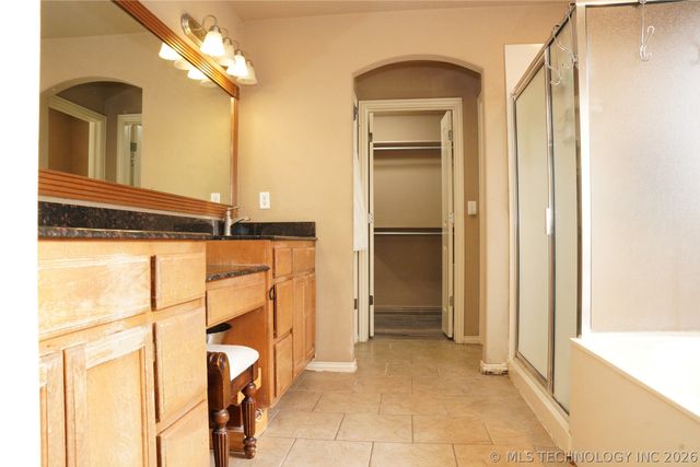 2312 E Queens Street, Broken Arrow, OK 74012