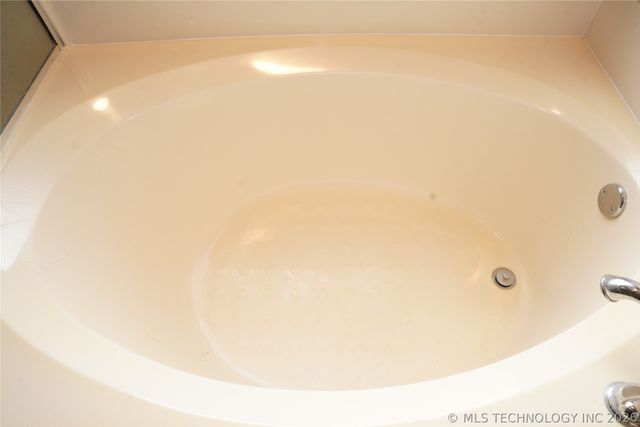 2312 E Queens Street, Broken Arrow, OK 74012