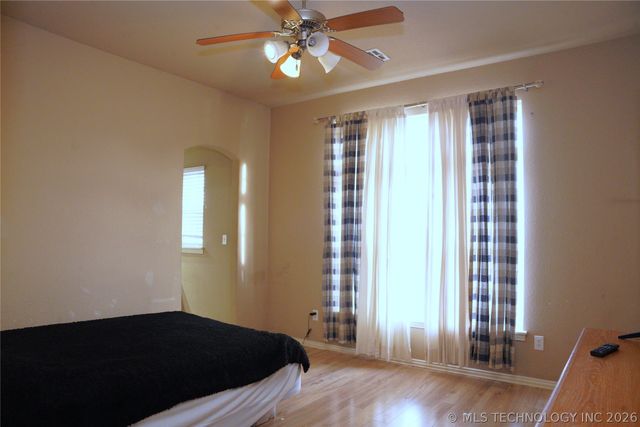 2312 E Queens Street, Broken Arrow, OK 74012