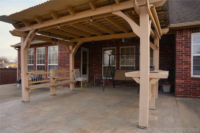 2312 E Queens Street, Broken Arrow, OK 74012