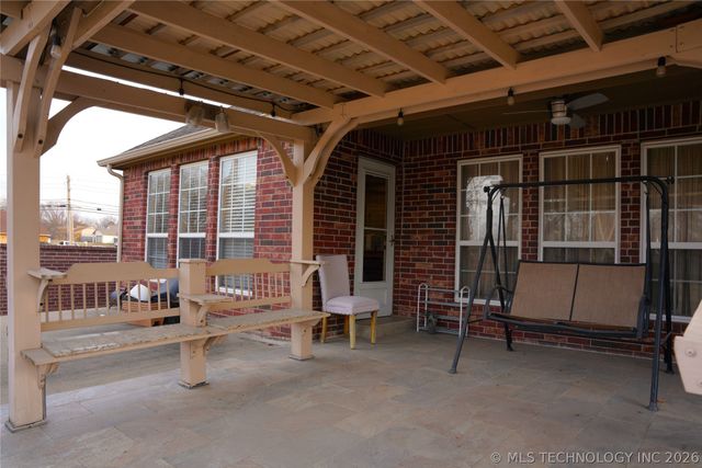 2312 E Queens Street, Broken Arrow, OK 74012