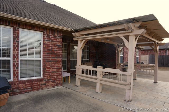 2312 E Queens Street, Broken Arrow, OK 74012