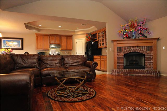 2312 E Queens Street, Broken Arrow, OK 74012