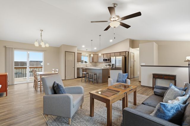 3119 JESSUP LN, Rapid City, SD 57703