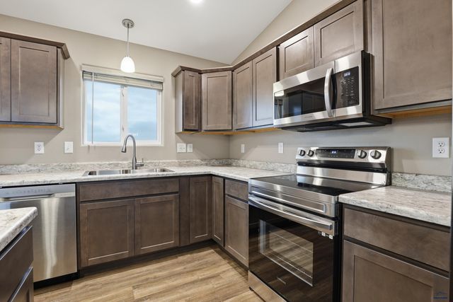 3119 JESSUP LN, Rapid City, SD 57703