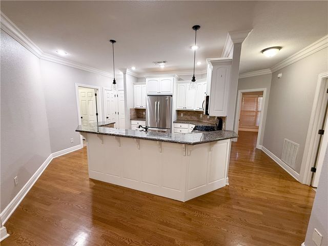 6665 W Valley View Road, Rogers, AR 72758