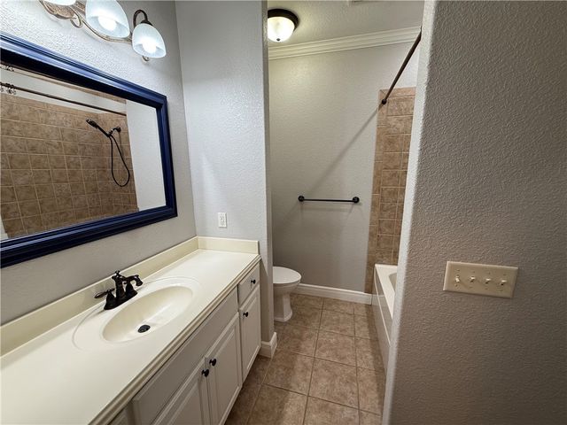 6665 W Valley View Road, Rogers, AR 72758
