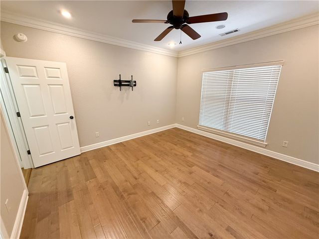 6665 W Valley View Road, Rogers, AR 72758