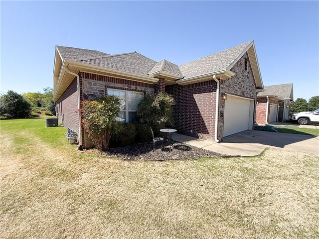 6665 W Valley View Road, Rogers, AR 72758