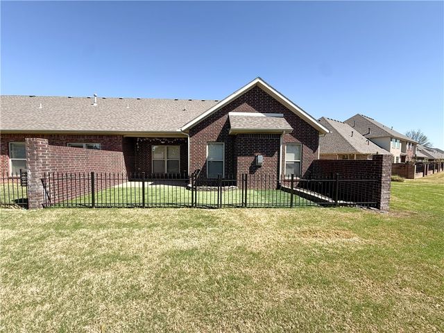 6665 W Valley View Road, Rogers, AR 72758