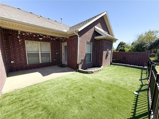 6665 W Valley View Road, Rogers, AR 72758