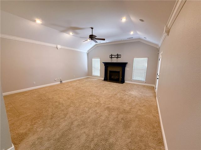 6665 W Valley View Road, Rogers, AR 72758