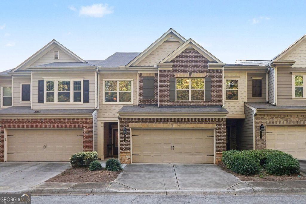 7015 Kingswood Run Drive, Atlanta, GA 30340 — exterior