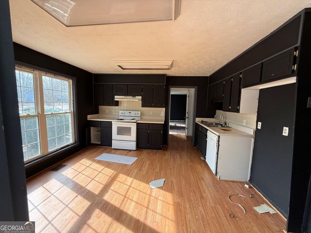 6762 Oakland Drive, Douglasville, GA 30135