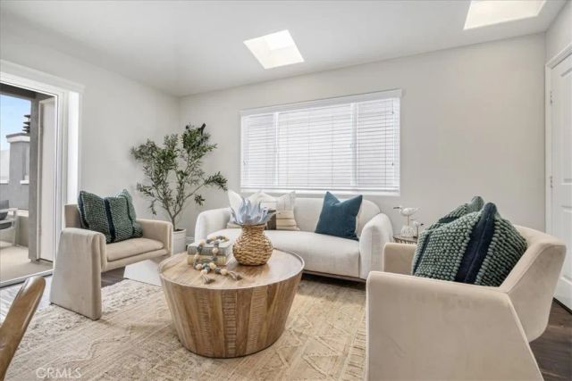 617 12th, Huntington Beach, CA 92648