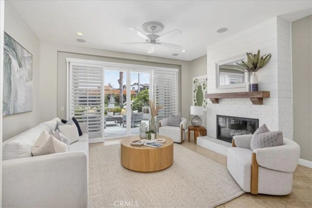 617 12th, Huntington Beach, CA 92648